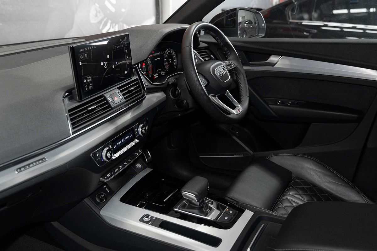 2023 Audi Q5 45 TFSI S line FY