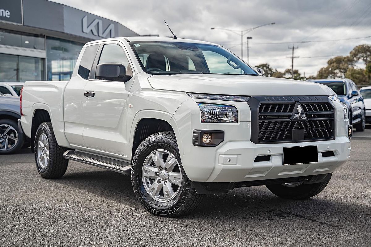 2024 Mitsubishi Triton GLX+ MV 4X4