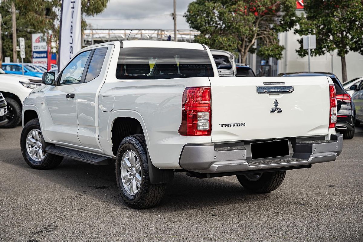 2024 Mitsubishi Triton GLX+ MV 4X4
