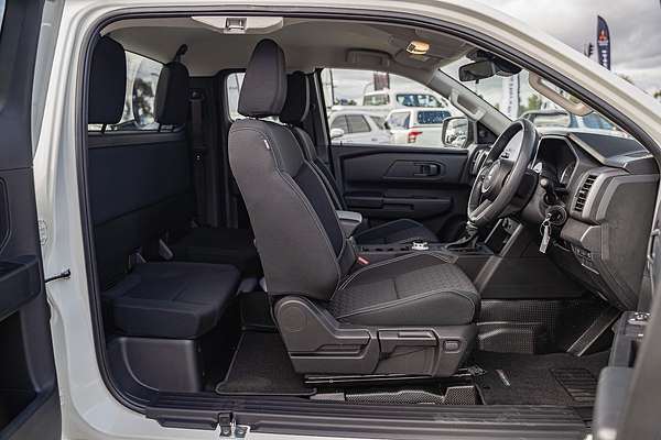 2024 Mitsubishi Triton GLX+ MV 4X4