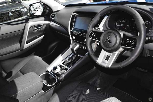 2024 Mitsubishi Pajero Sport GLS QG