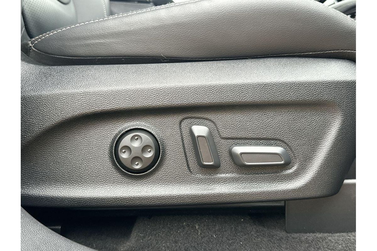 2023 LDV D90 Executive SV9A