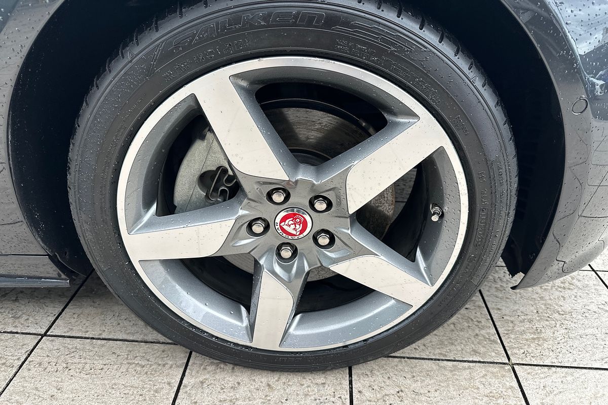 2018 Jaguar XE 20t R-Sport X760