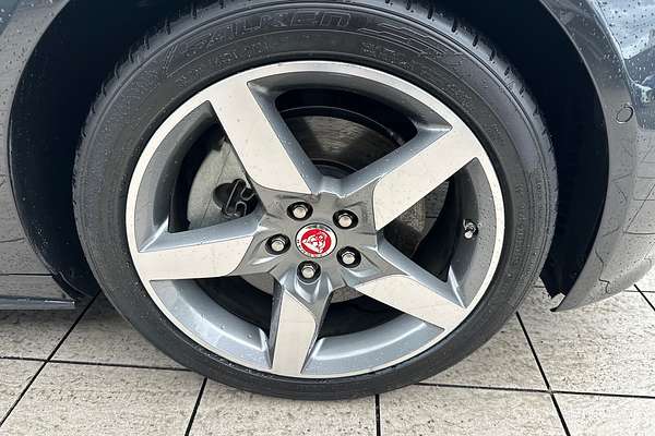 2018 Jaguar XE 20t R-Sport X760