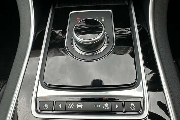 2018 Jaguar XE 20t R-Sport X760