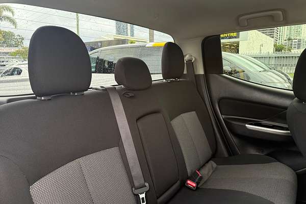 2021 Mitsubishi Triton GLS MR 4X4