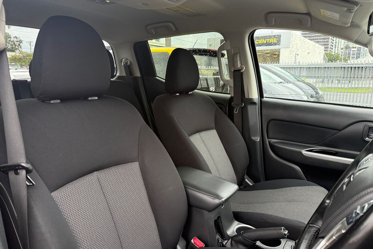 2021 Mitsubishi Triton GLS MR 4X4