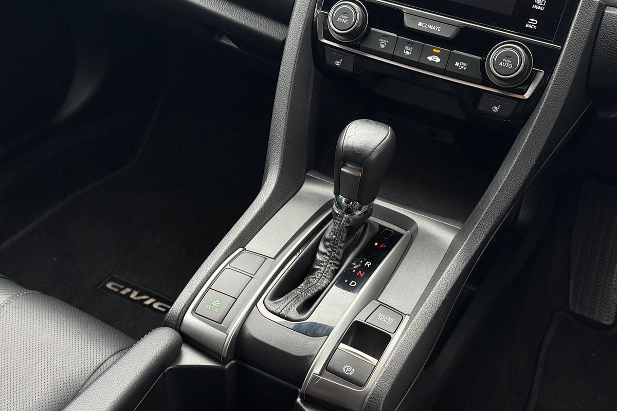 2019 Honda Civic VTi-LX 10th Gen