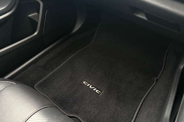 2019 Honda Civic VTi-LX 10th Gen