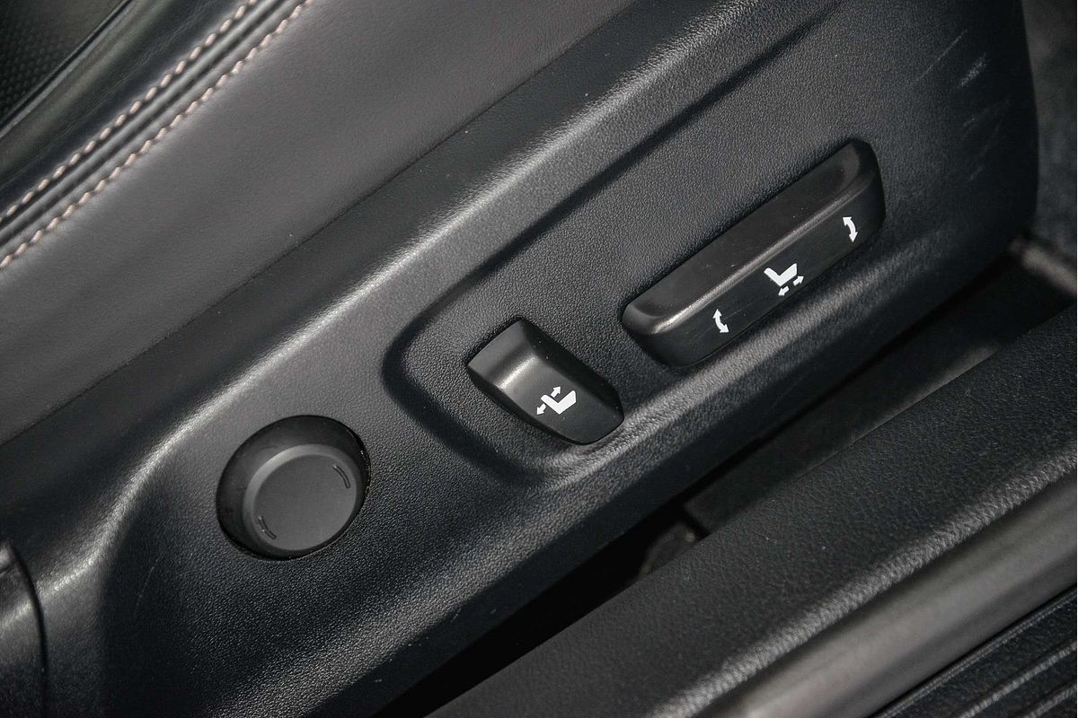 2015 Lexus IS IS200t Luxury ASE30R
