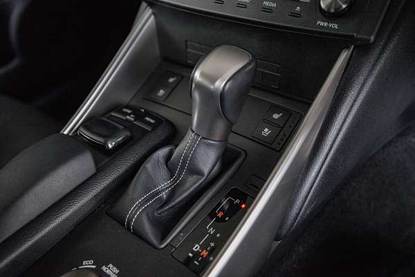 2015 Lexus IS IS200t Luxury ASE30R