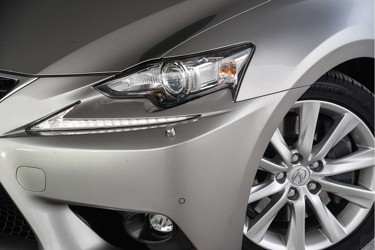2015 Lexus IS IS200t Luxury ASE30R
