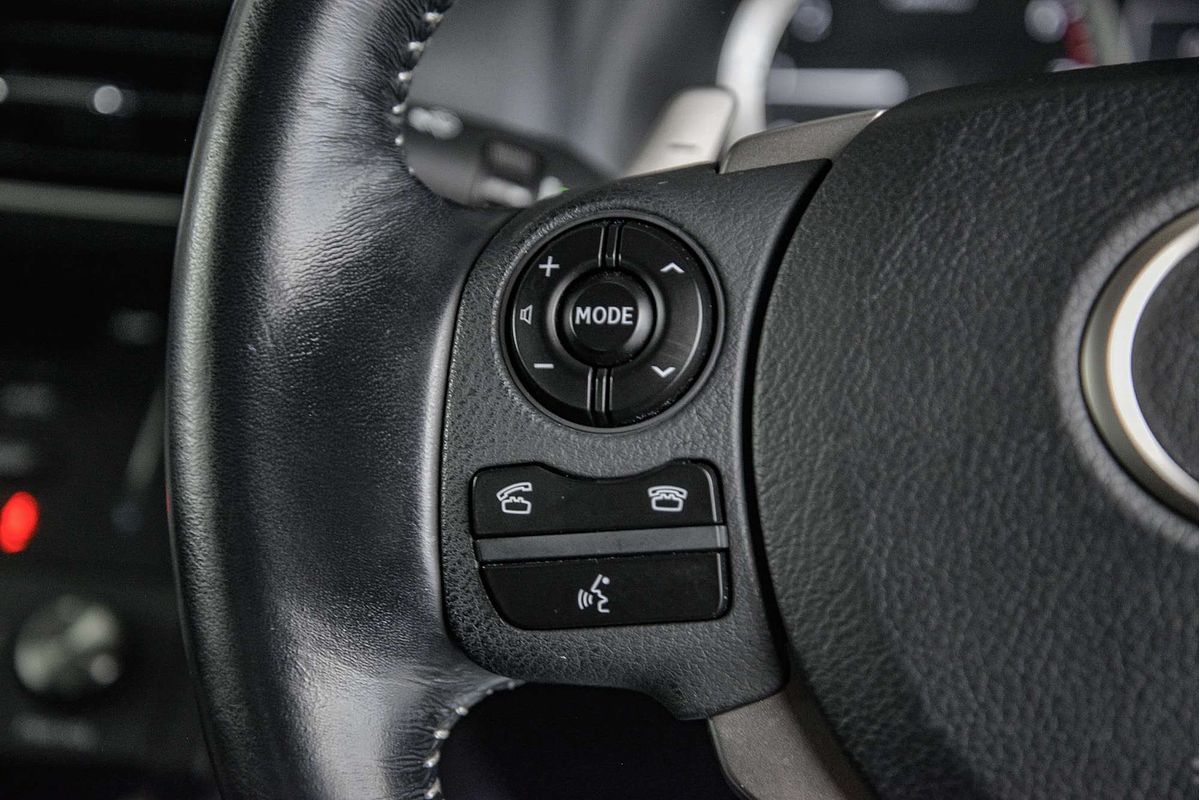 2015 Lexus IS IS200t Luxury ASE30R