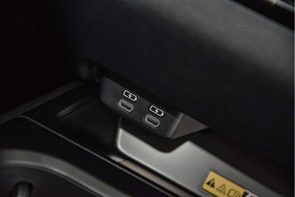 2025 Lexus UX UX300h Luxury MZAH11R