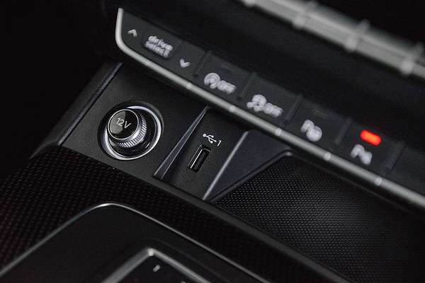 2020 Audi SQ5 FY
