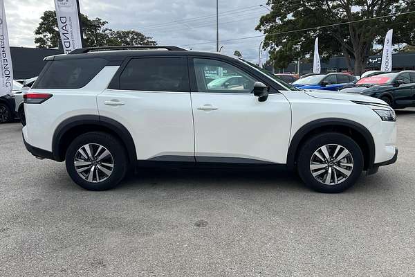 2024 Nissan Pathfinder Ti R53