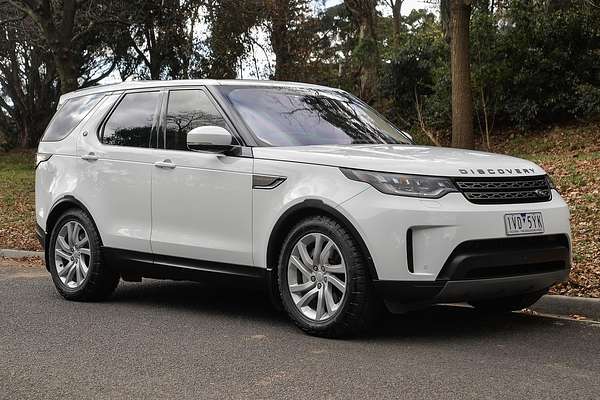 2020 Land Rover Discovery SD6 SE Series 5
