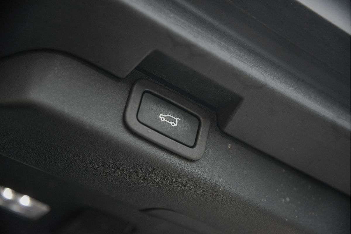2017 Land Rover Discovery TD6 HSE Series 5
