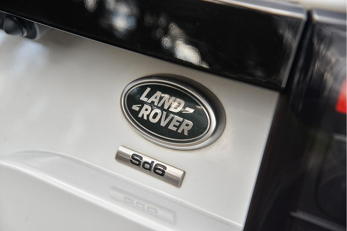2020 Land Rover Discovery SD6 SE Series 5