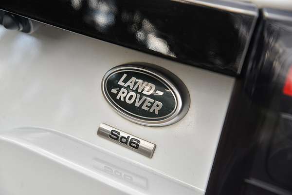 2020 Land Rover Discovery SD6 SE Series 5