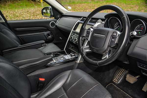 2017 Land Rover Discovery TD6 HSE Series 5