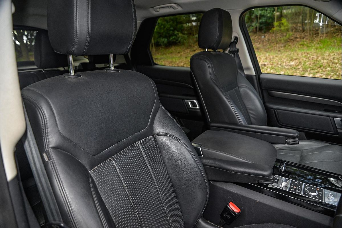 2017 Land Rover Discovery TD6 HSE Series 5