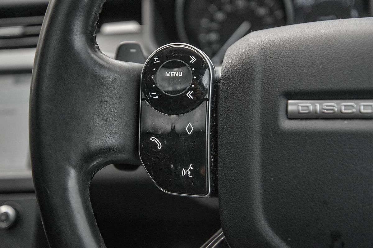 2020 Land Rover Discovery SD6 SE Series 5