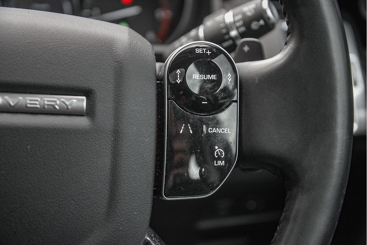 2020 Land Rover Discovery SD6 SE Series 5