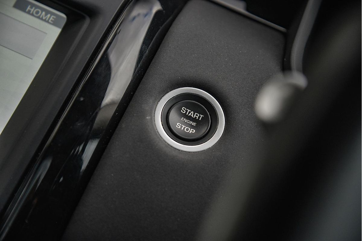 2020 Land Rover Discovery SD6 SE Series 5