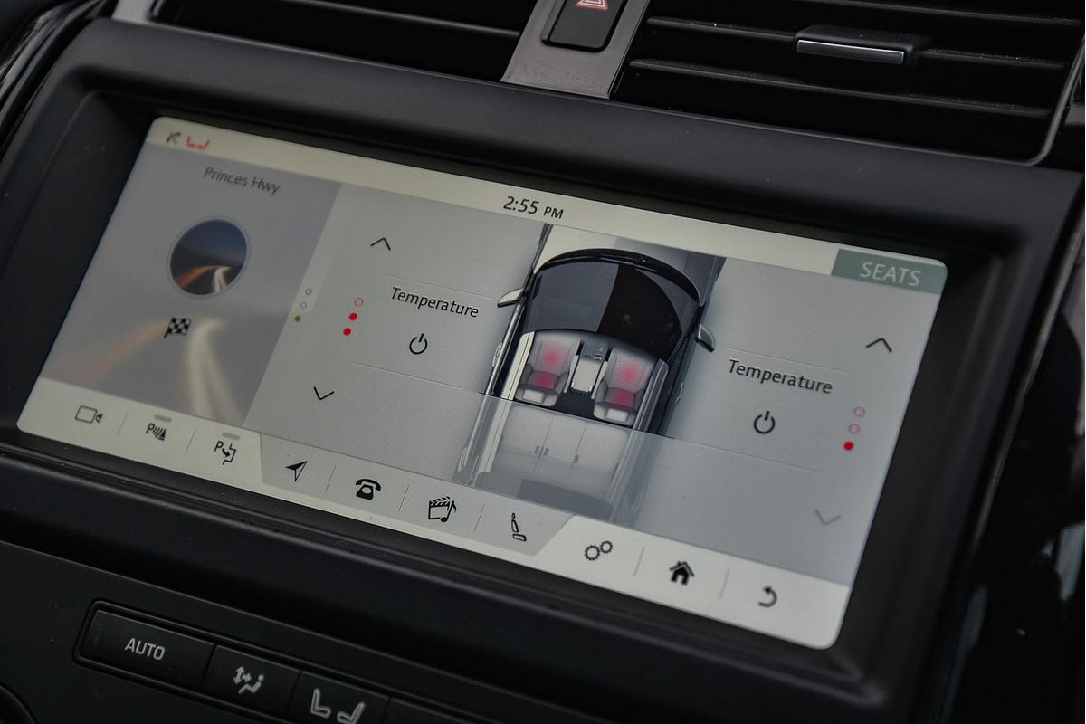 2020 Land Rover Discovery SD6 SE Series 5