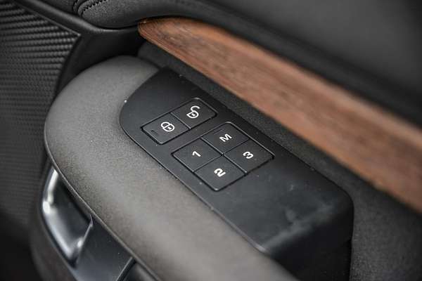 2018 Land Rover Discovery TD6 HSE Series 5
