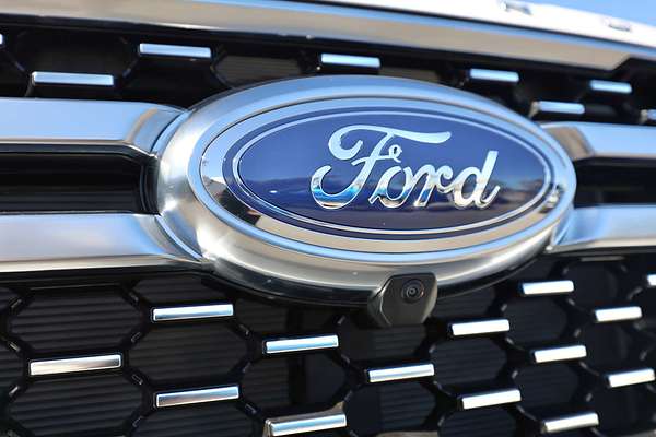 2025 Ford Everest Platinum 3.0L