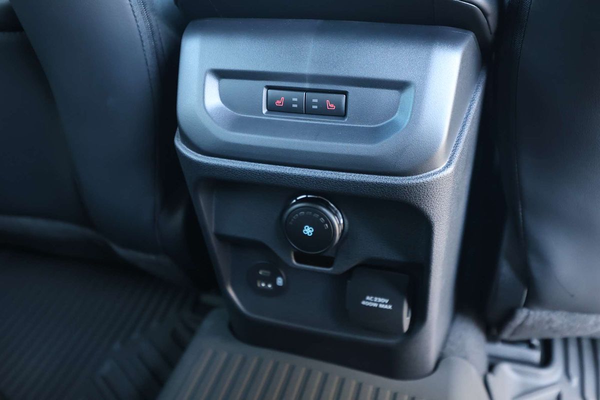2025 Ford Everest Platinum 3.0L