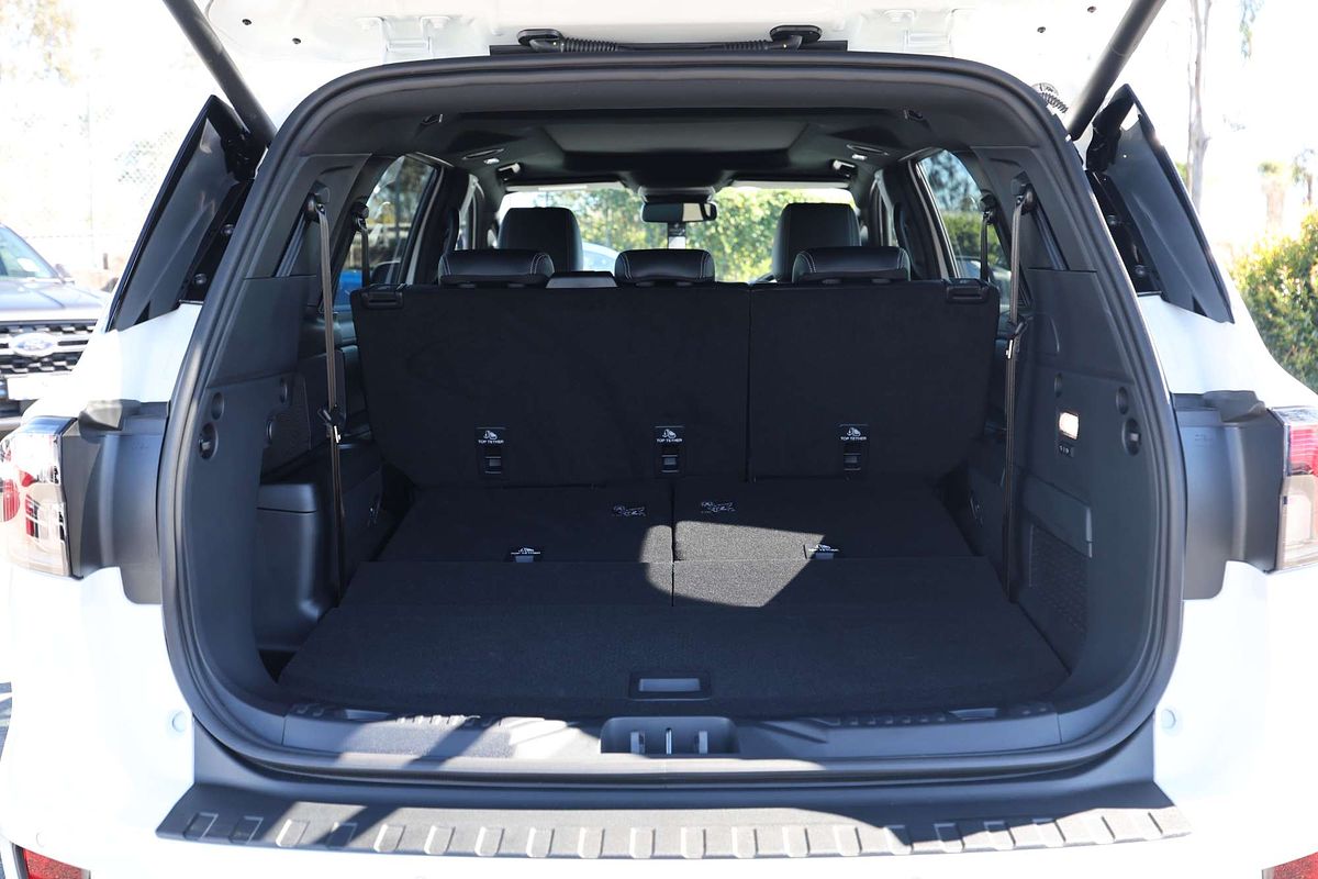 2025 Ford Everest Platinum 3.0L