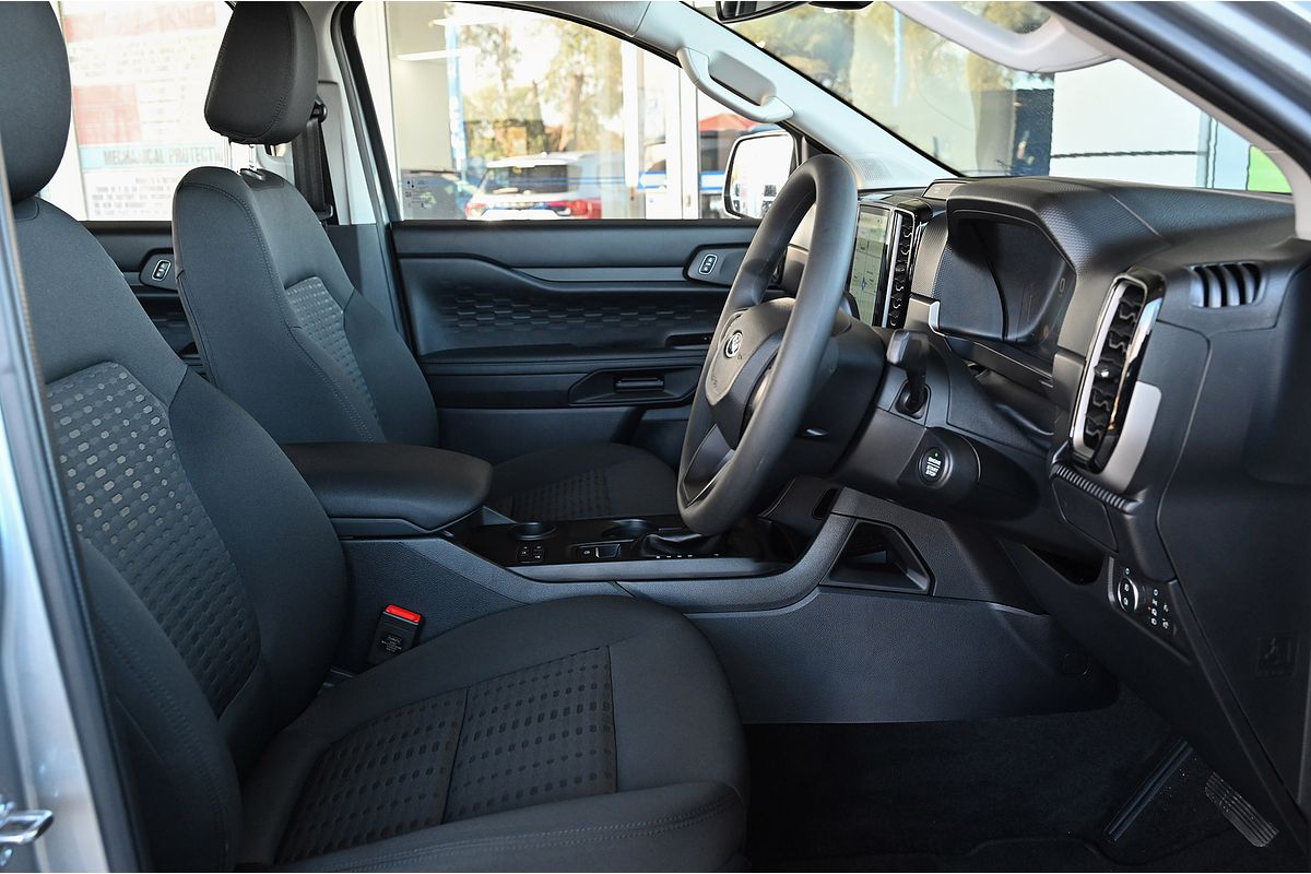 2024 Ford Everest Ambiente 2.0L