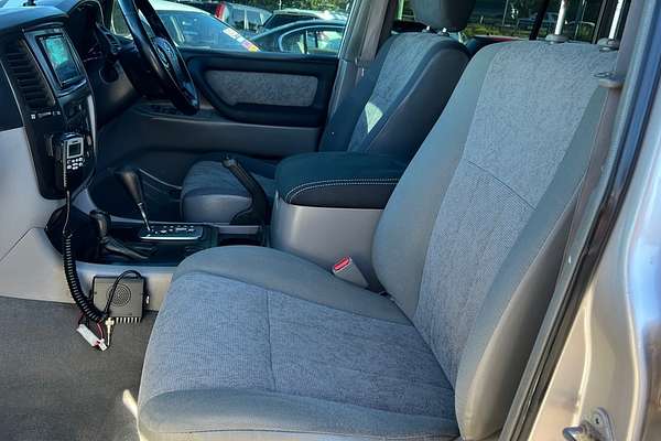 2003 Toyota Landcruiser GXL UZJ100R