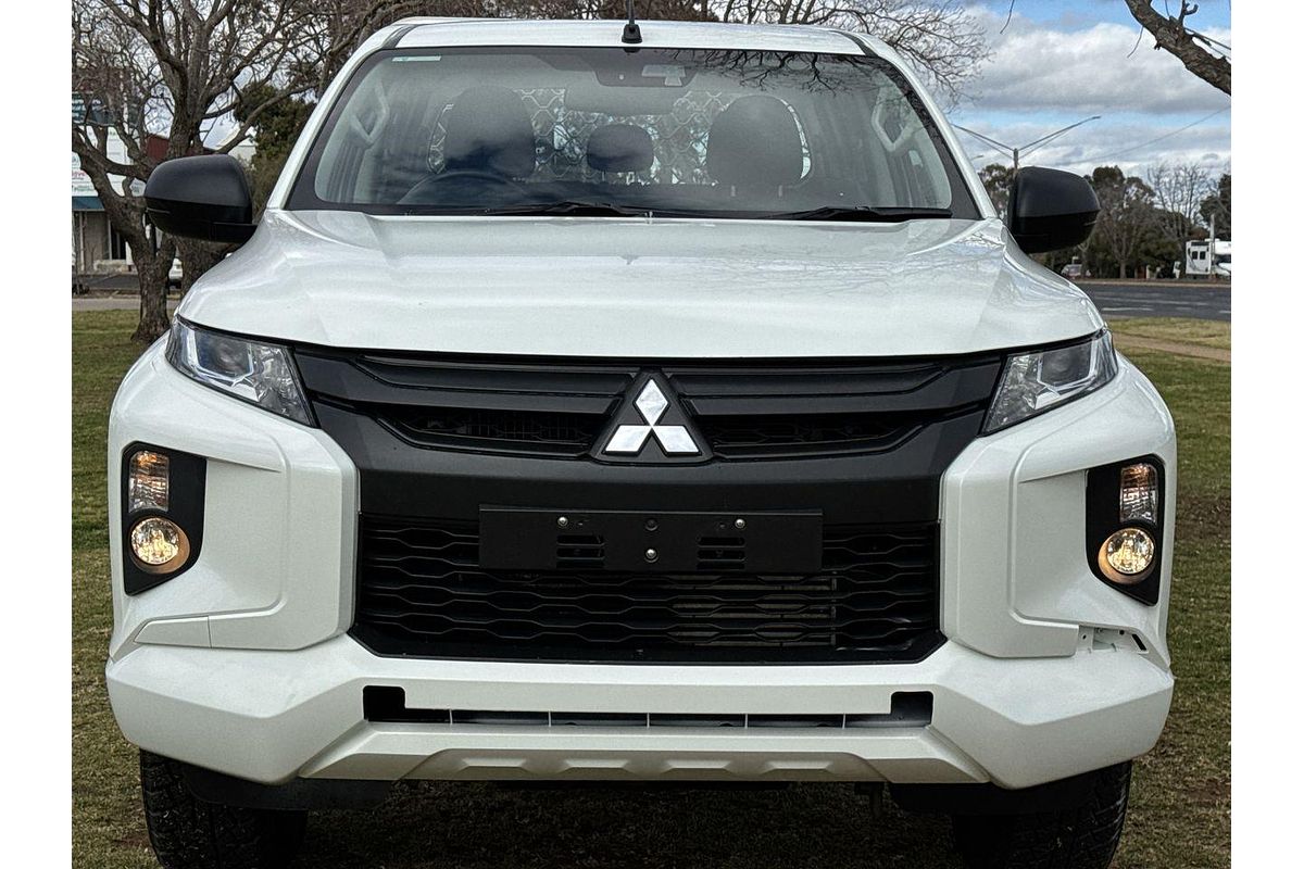 2021 Mitsubishi Triton GLX MR 4X4