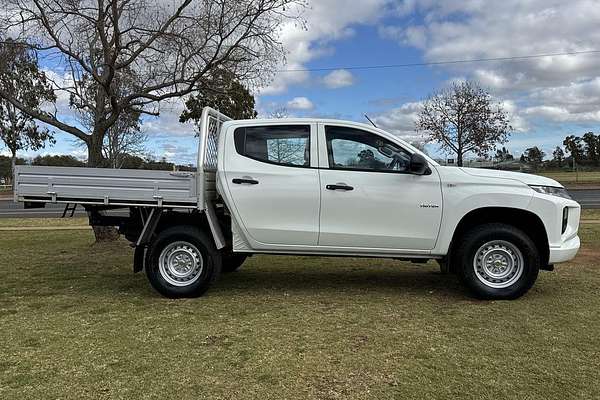 2021 Mitsubishi Triton GLX MR 4X4