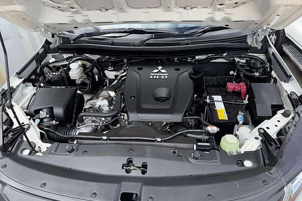 2021 Mitsubishi Triton GLX MR 4X4