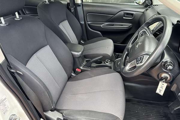 2021 Mitsubishi Triton GLX MR 4X4