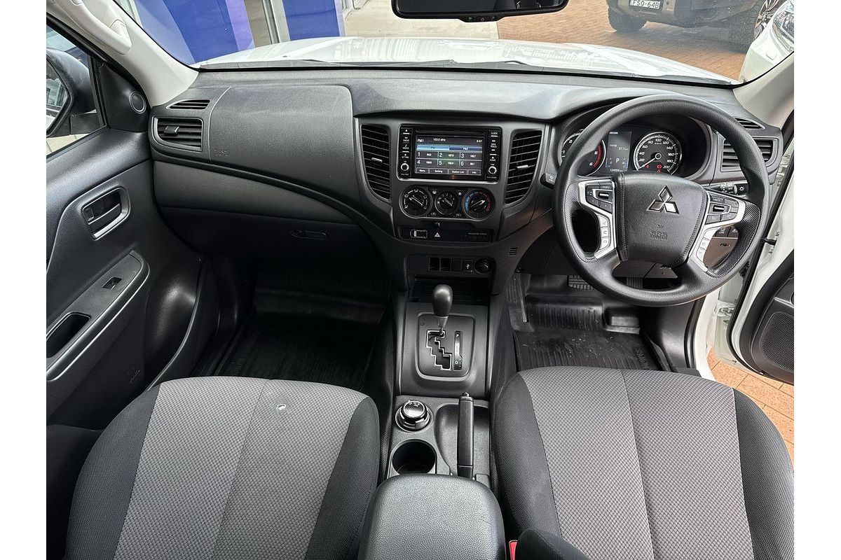 2021 Mitsubishi Triton GLX MR 4X4