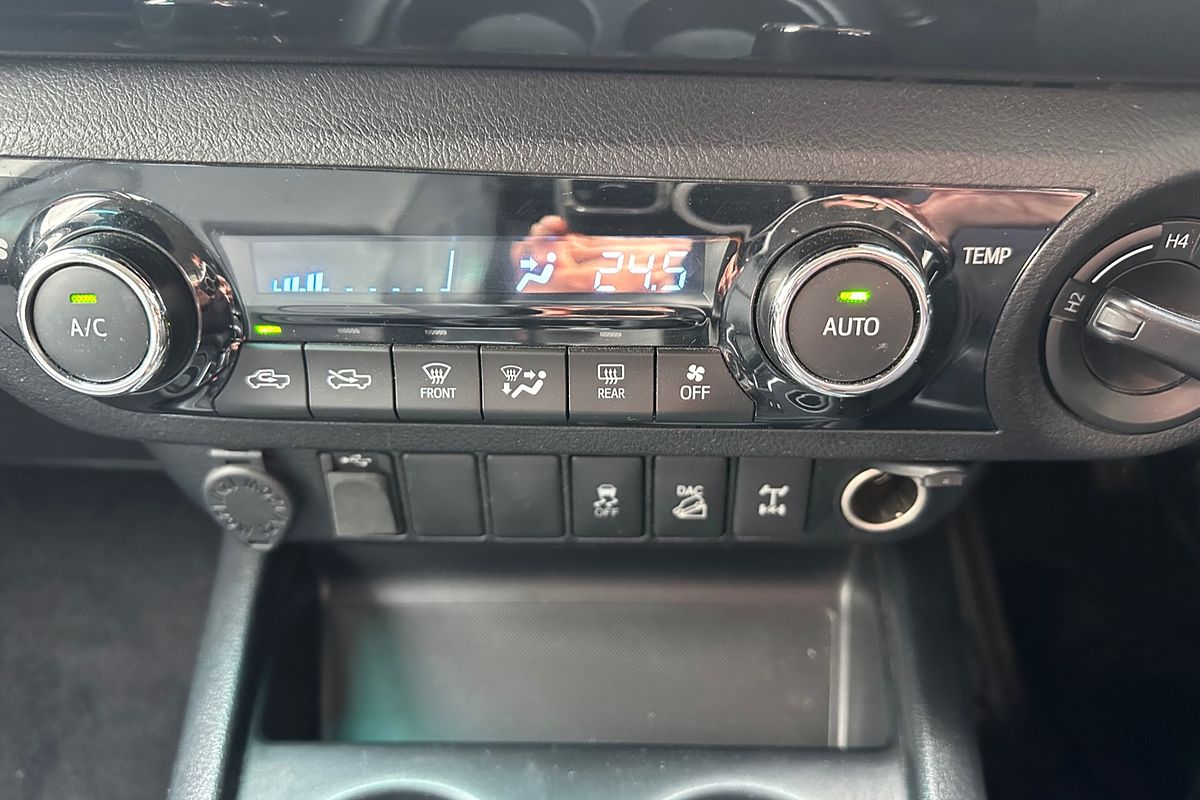 2016 Toyota Hilux SR5 GUN126R 4X4
