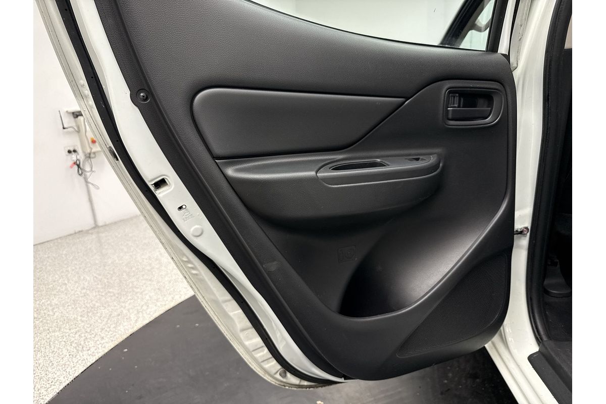 2019 Mitsubishi Triton GLX ADAS MR 4X4