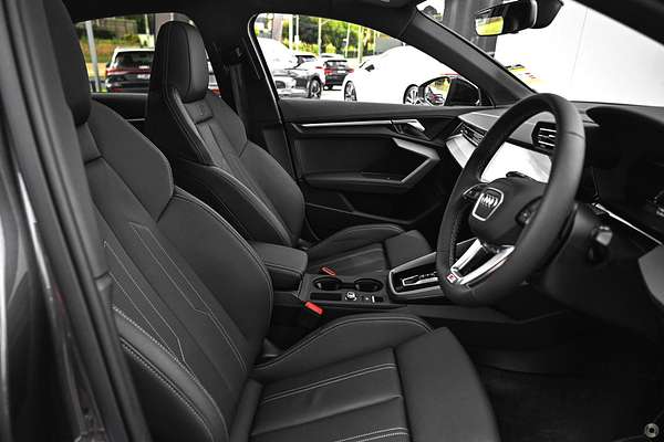 2025 Audi A3 35 TFSI S line GY