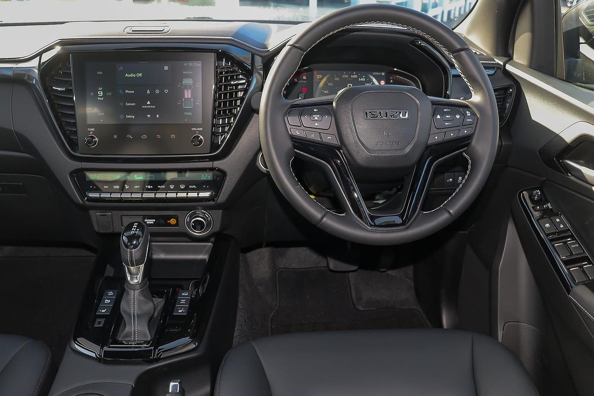 2025 Isuzu D-MAX BLADE 4X4