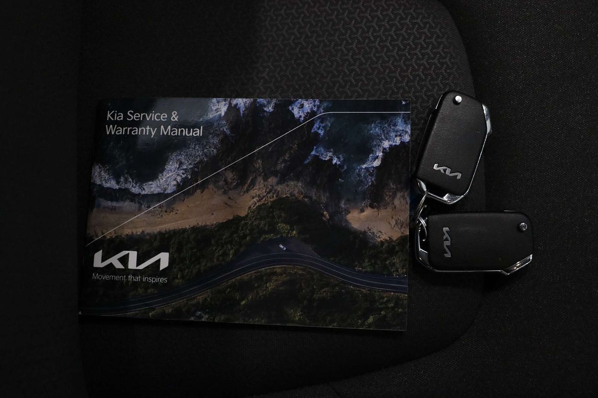 2023 Kia Carnival S KA4
