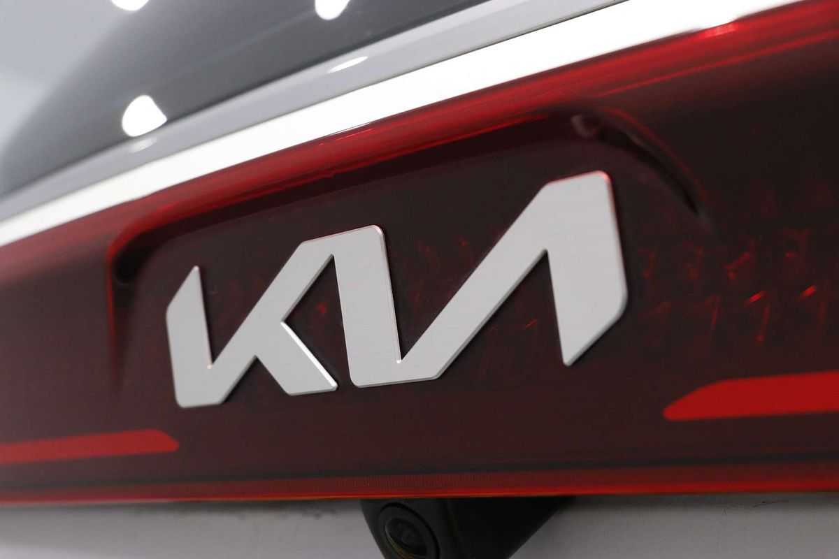 2023 Kia Carnival S KA4