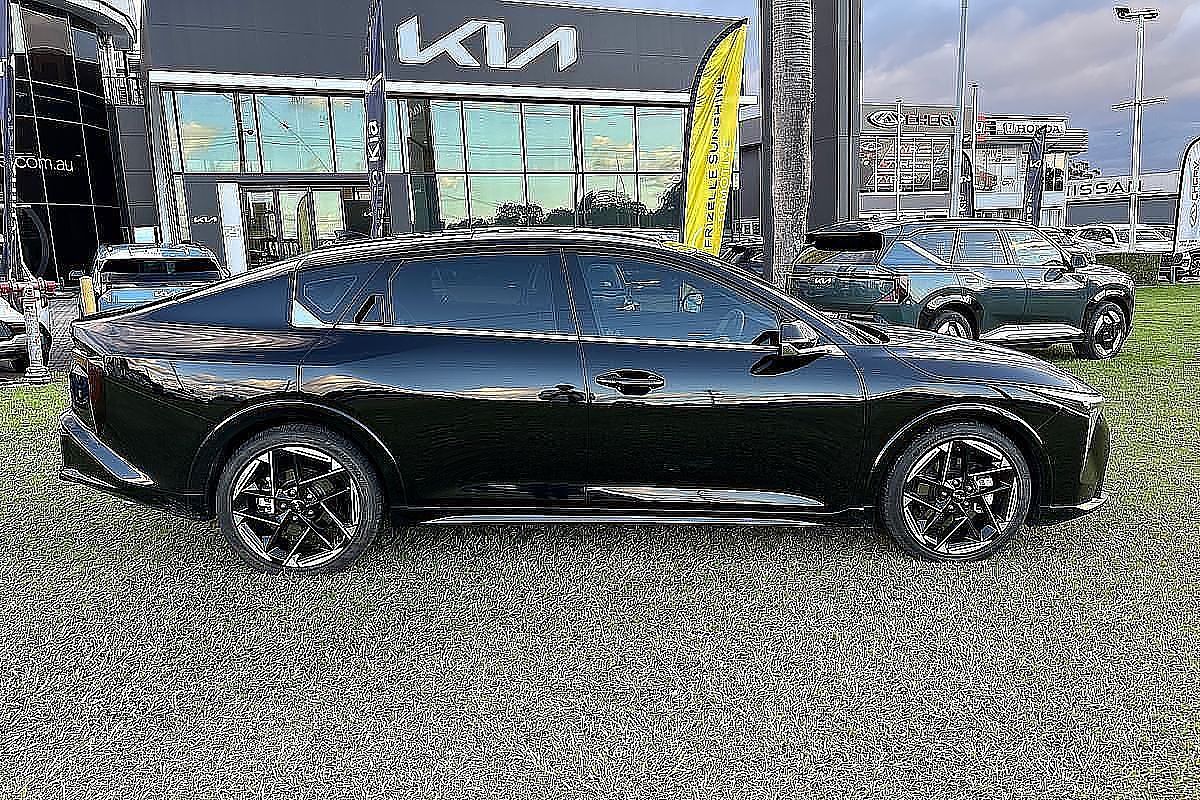 2025 Kia K4 GT-Line CL4m