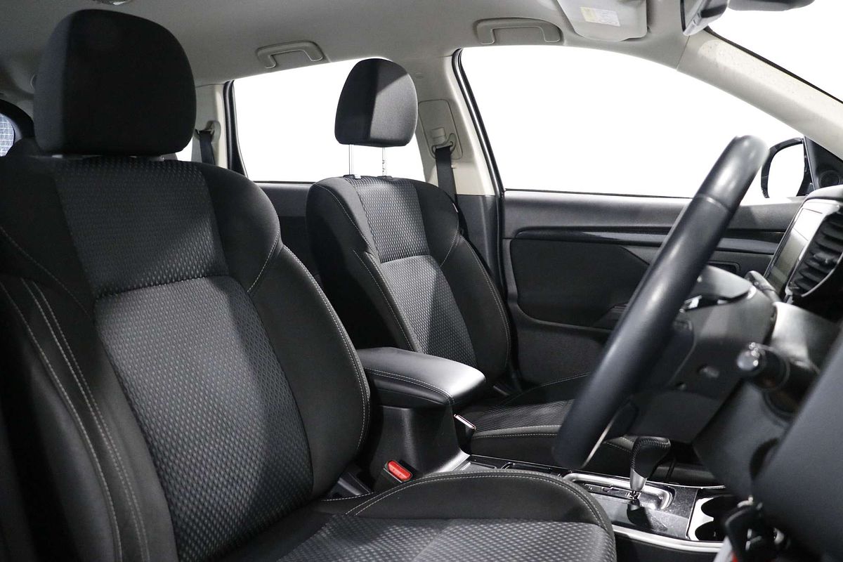2021 Mitsubishi Outlander ES ZL