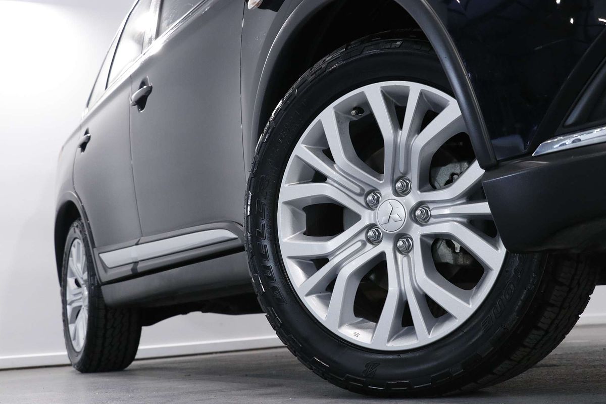 2021 Mitsubishi Outlander ES ZL
